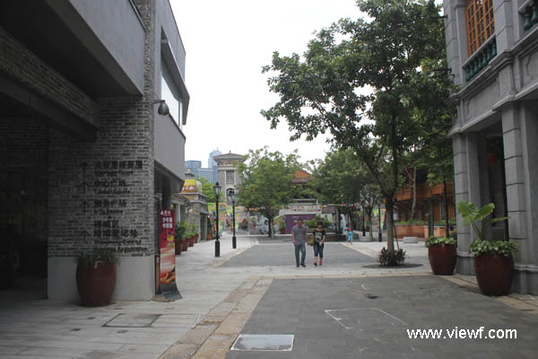 A scenic view of Foshan Donghuali Gujianzhuqun