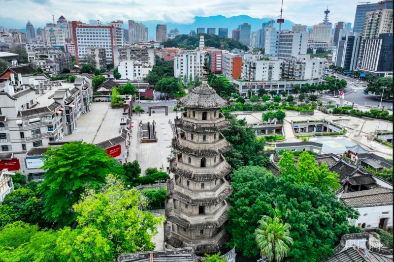 A scenic view of Fuzhou Chongmiao Baosheng Jianlao Ta