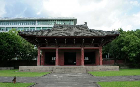 A scenic view of Fuzhou Hualinsi Dadian