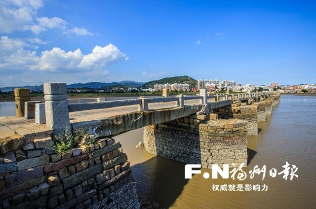 A scenic view of Fuzhou Longjiangqiao