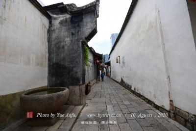 A scenic view of Fuzhou Longtu Cishi Pailoumen