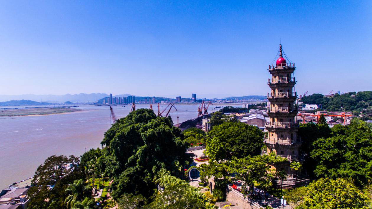 A scenic view of Fuzhou Luoxingta