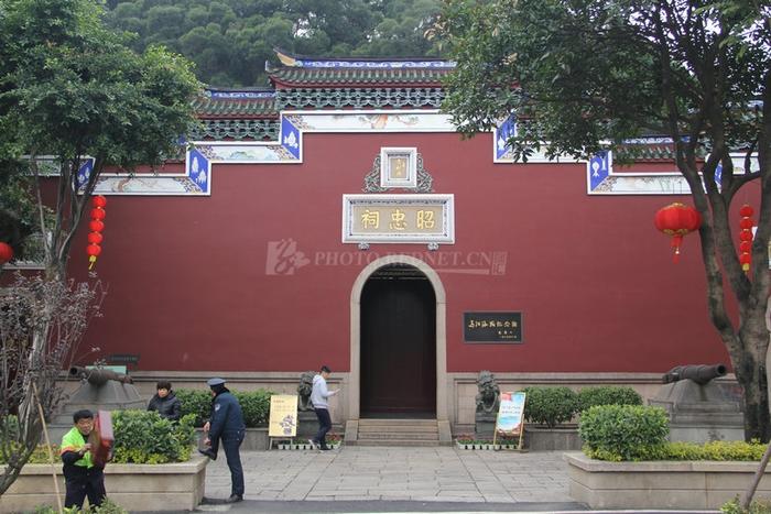 A scenic view of Fuzhou Majiang Haizhan Paotai Lieshimu Zhaozhongci