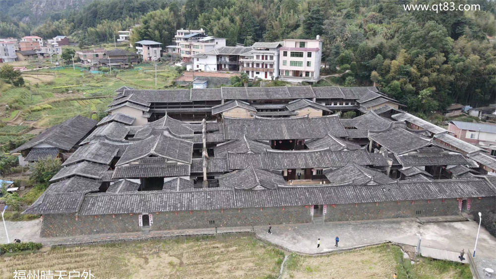 A scenic view of Fuzhou Mingshanshi