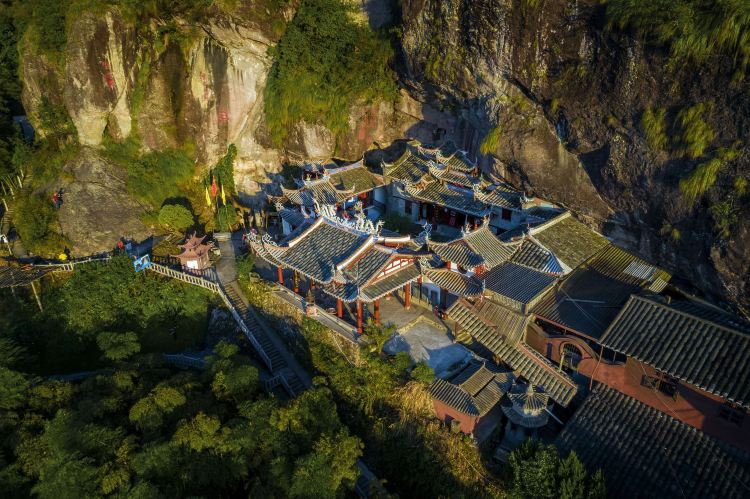 A scenic view of Fuzhou Mingshanshi