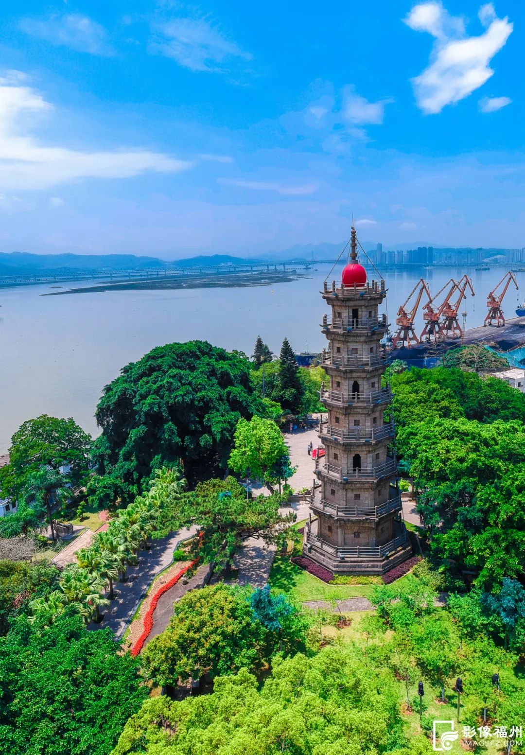 A scenic view of Fuzhou Shengshou Baota