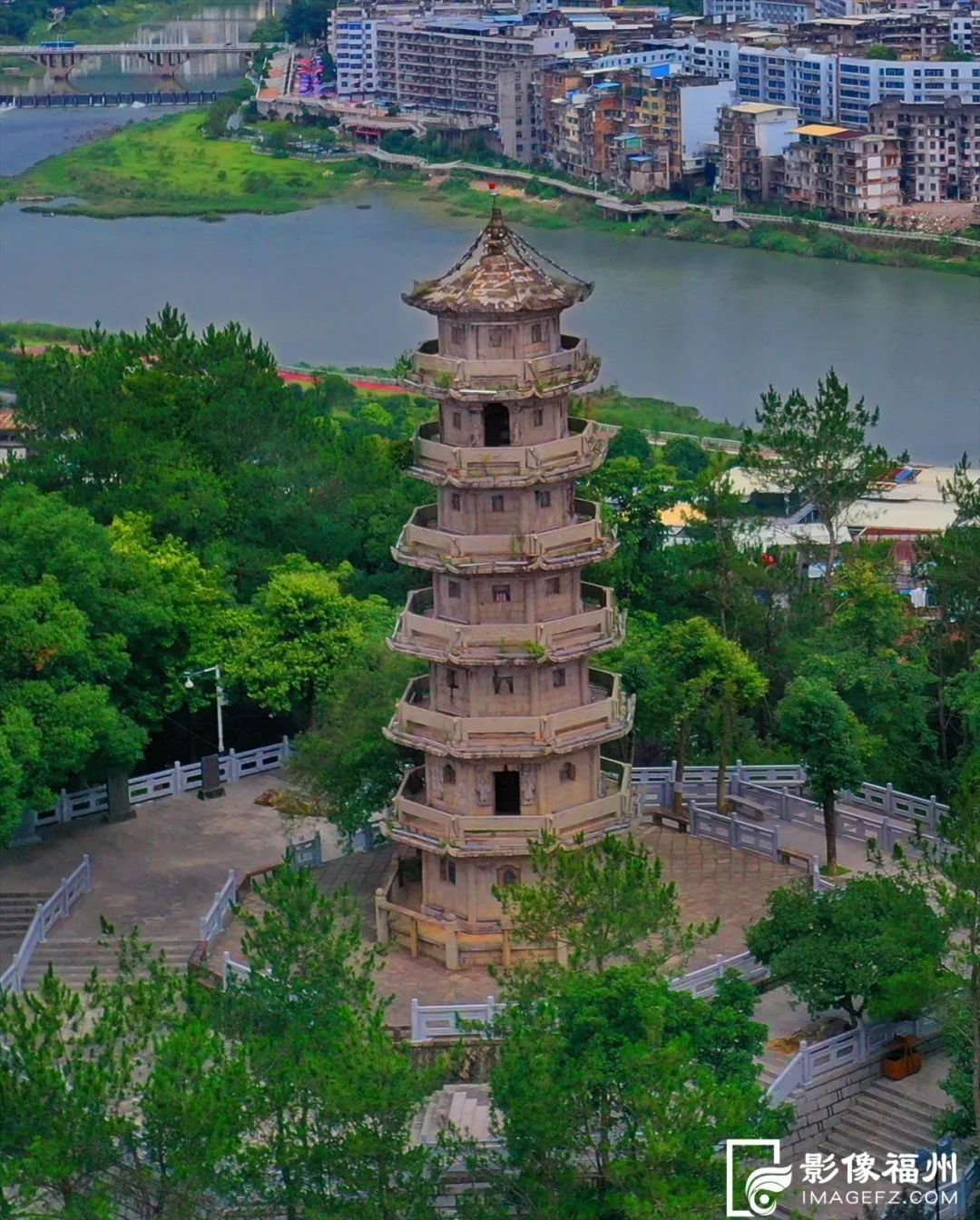 A scenic view of Fuzhou Shengshou Baota