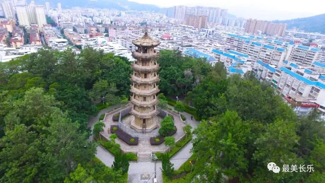 A scenic view of Fuzhou Shengshou Baota