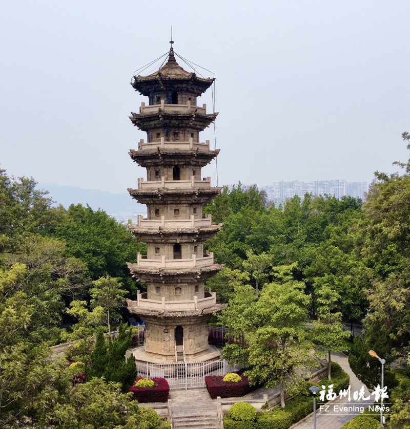 A scenic view of Fuzhou Shengshou Baota