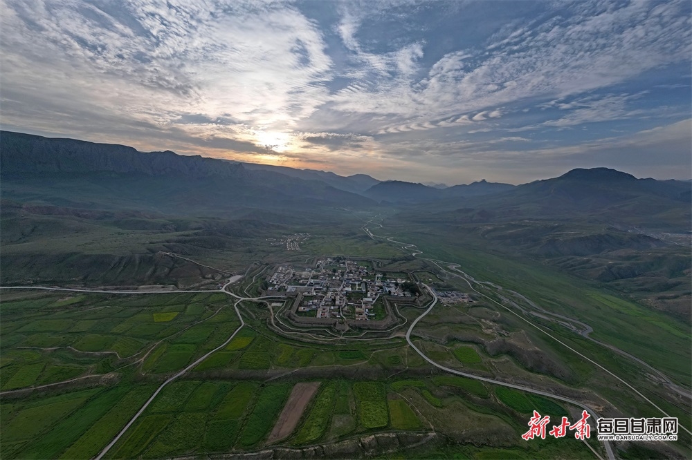 A scenic view of Gannan Bajiaocheng Chengzhi
