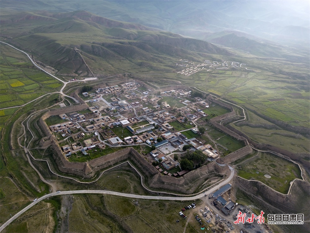 A scenic view of Gannan Bajiaocheng Chengzhi