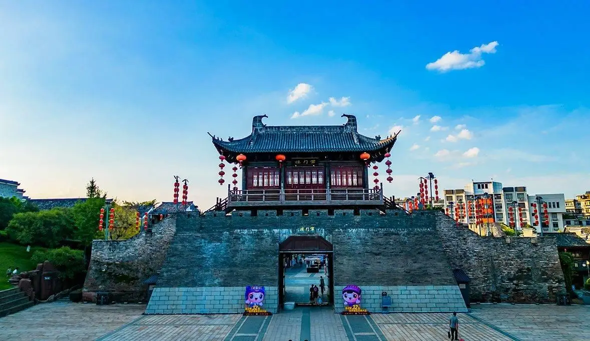 A scenic view of Ganzhou Chengqiang
