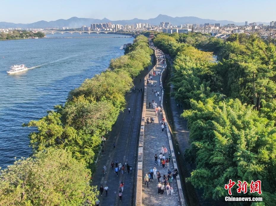 A scenic view of Ganzhou Chengqiang