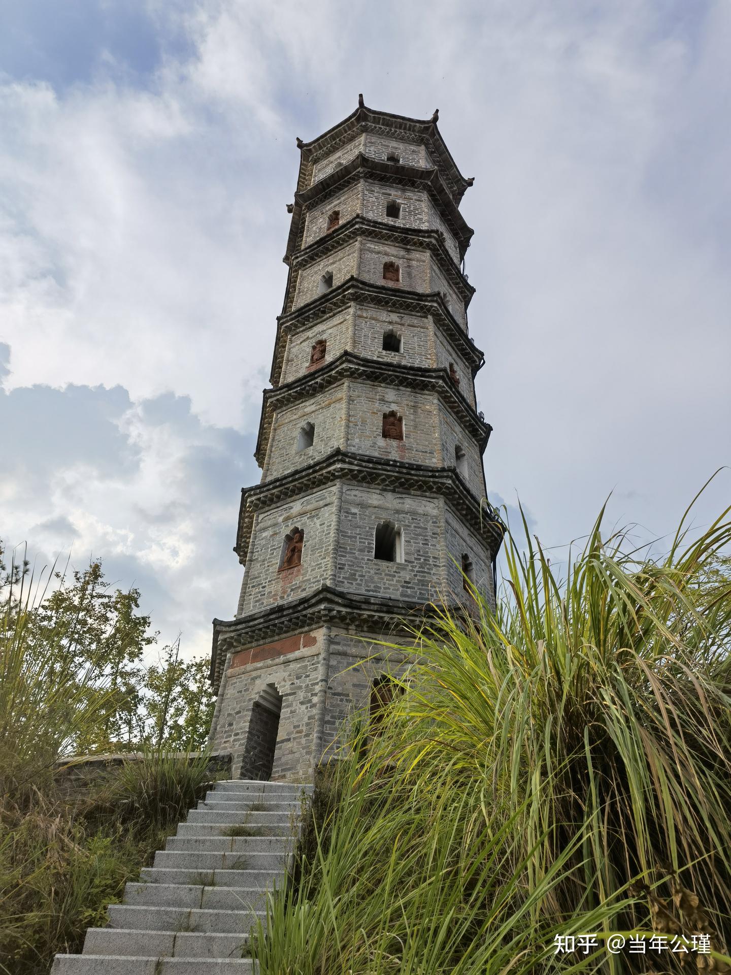 A scenic view of Ganzhou Dabaoguangta