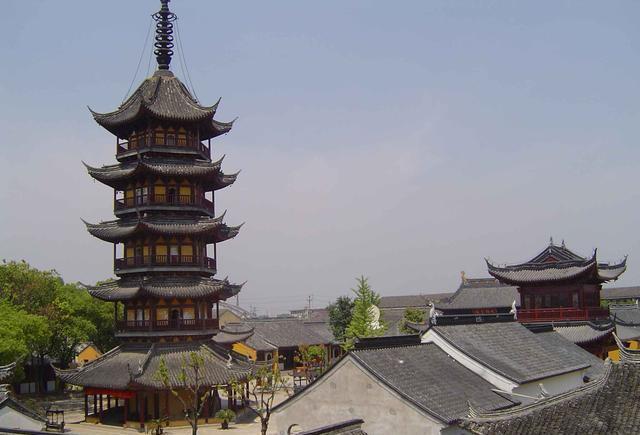 A scenic view of Ganzhou Fotao