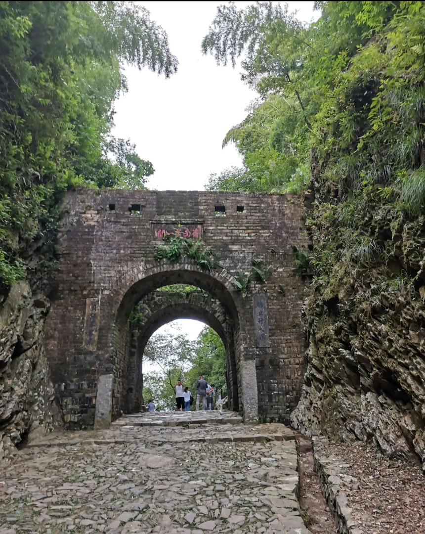 A scenic view of Ganzhou Meiguan Guyidao