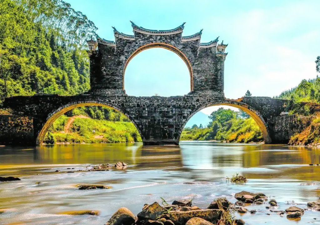 A scenic view of Ganzhou Taipingqiao