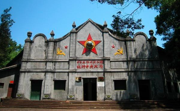 A scenic view of Ganzhou Yeping Makesi Gongchanzhuyi Xuexiao Jiuzhi