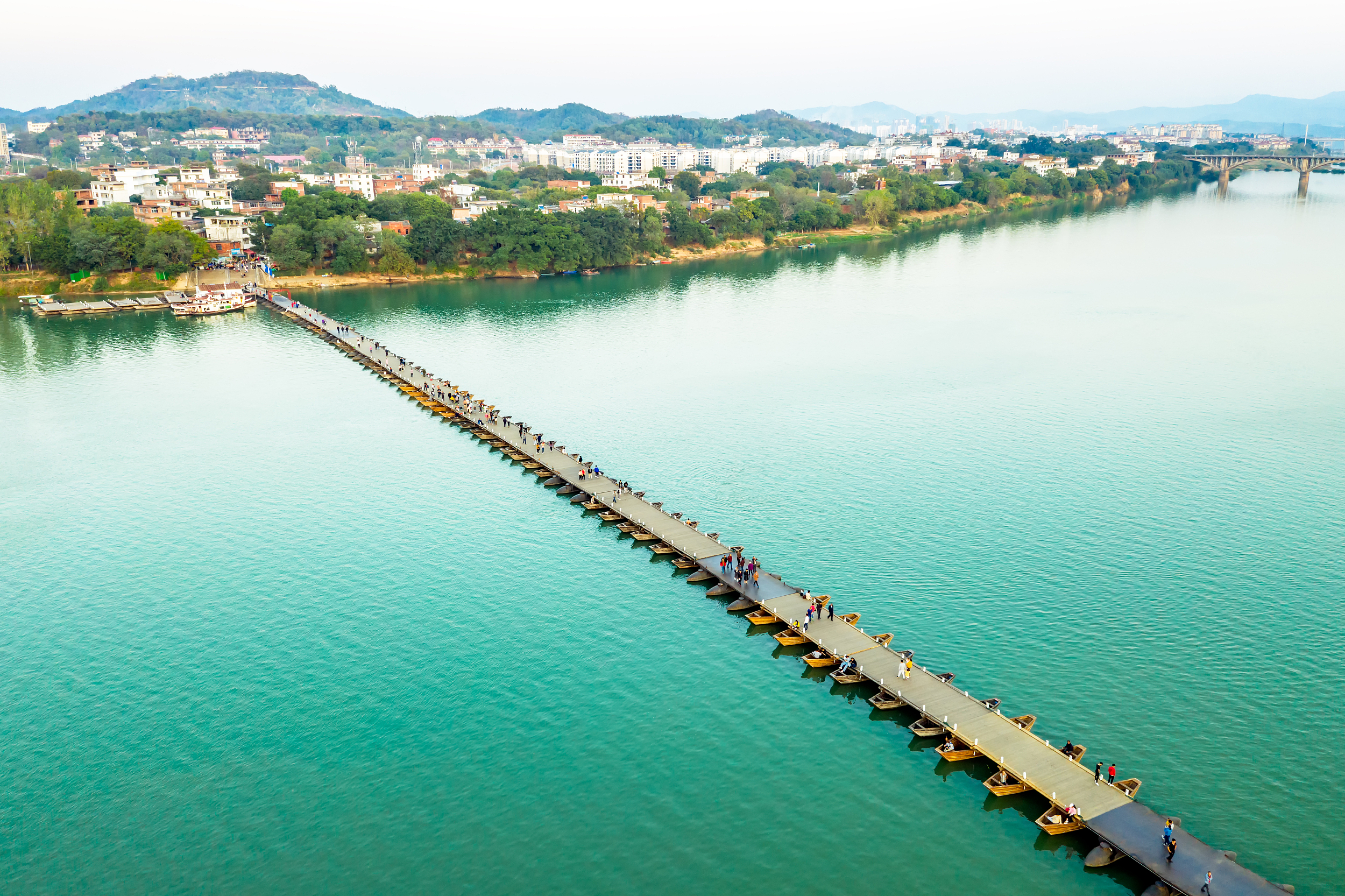 A scenic view of Ganzhou Yongzhenqiao
