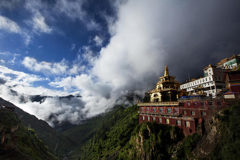 A scenic view of Ganzi Babangsi