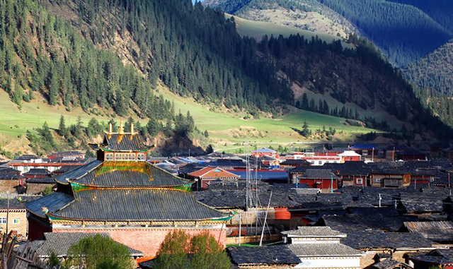 A scenic view of Ganzi Bailisi
