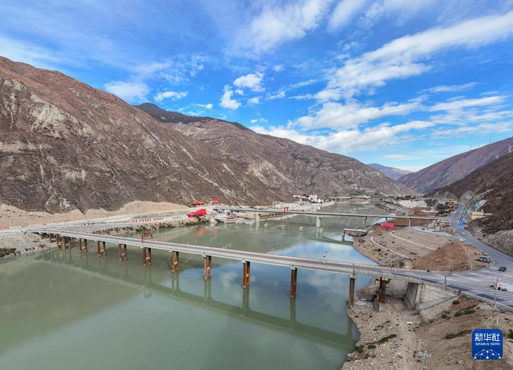 A scenic view of Ganzi Boriqiao