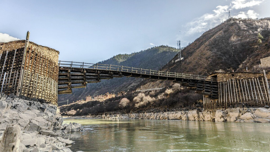 A scenic view of Ganzi Boriqiao