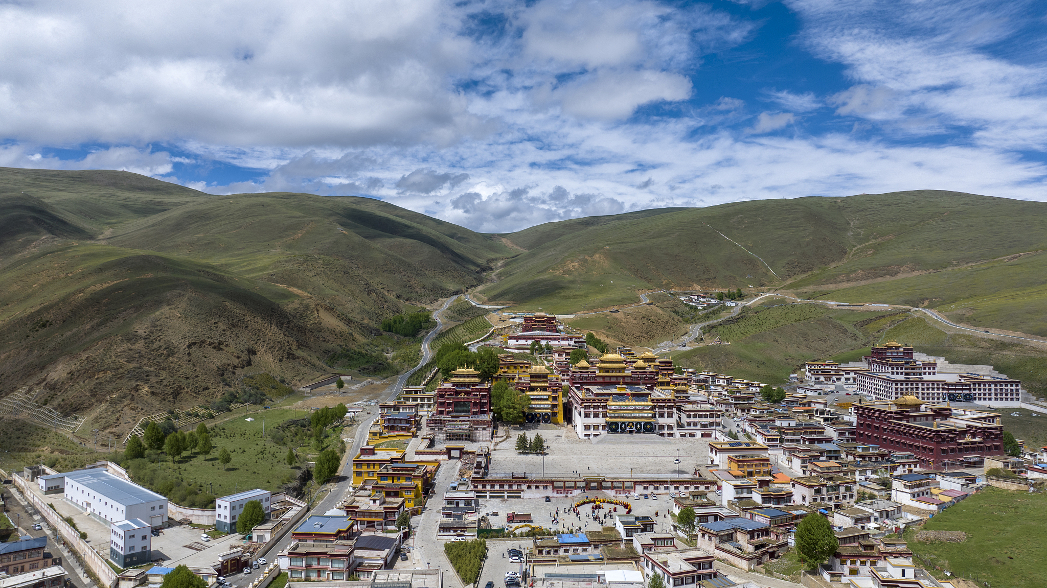 A scenic view of Ganzi Changqing Chunkeer Si