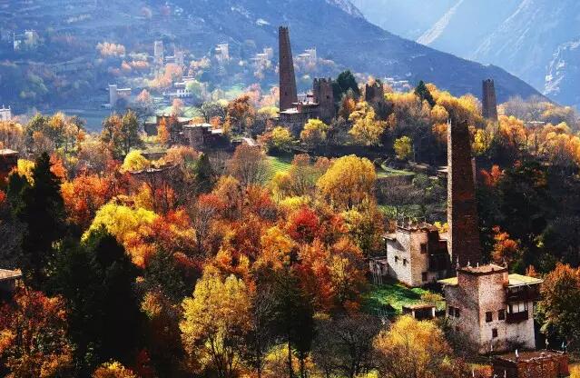 A scenic view of Ganzi Danba Gudiaoqun