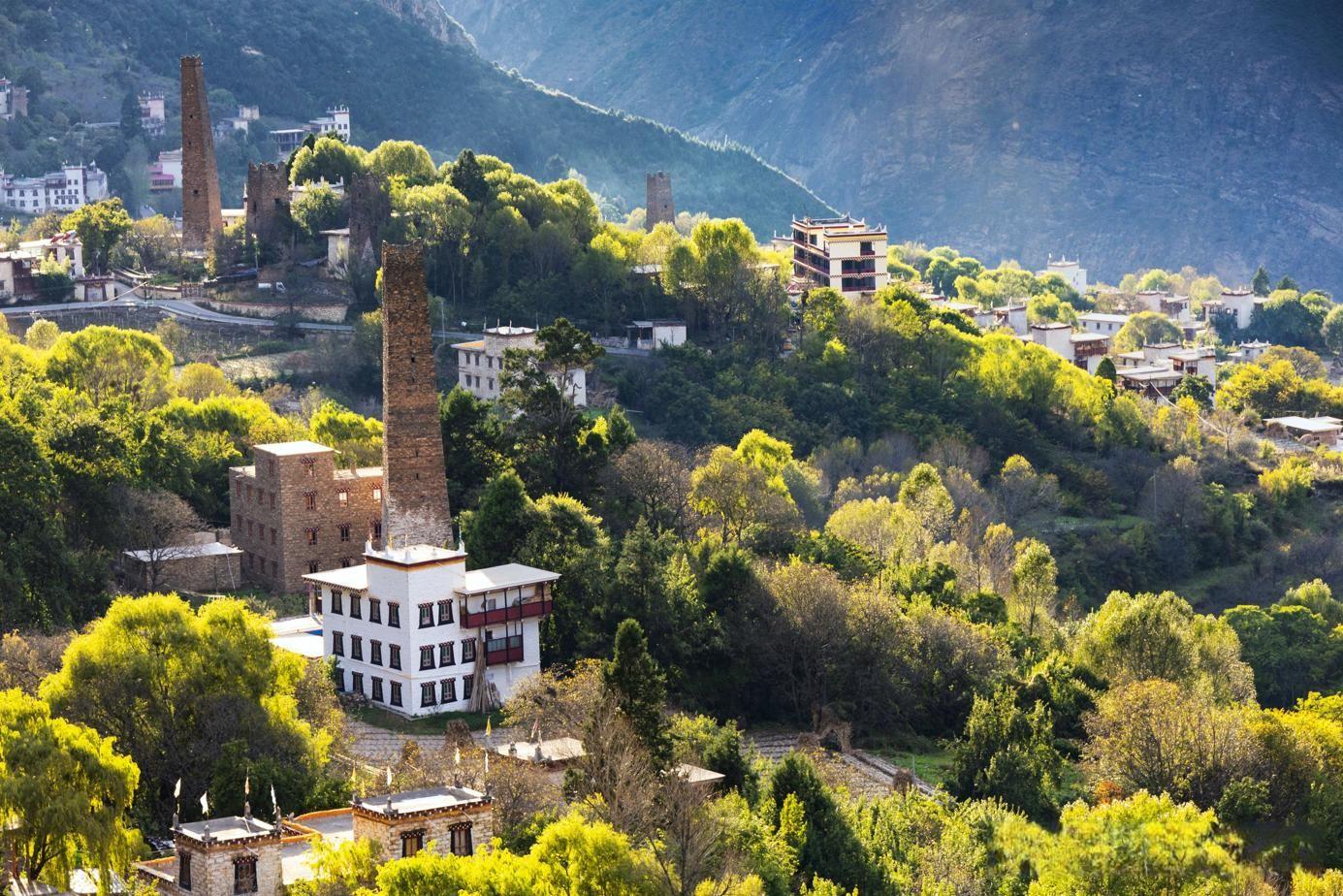 A scenic view of Ganzi Danba Gudiaoqun