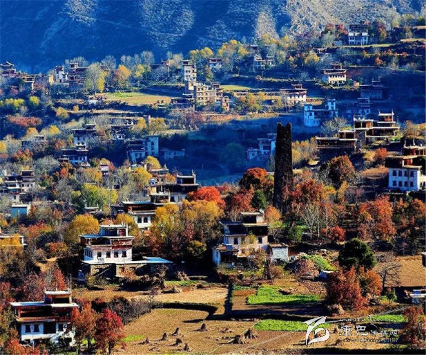 A scenic view of Ganzi Danba Gudiaoqun
