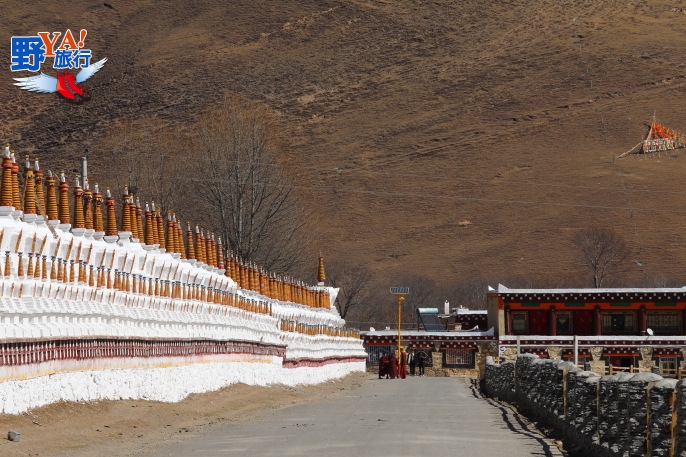 A scenic view of Ganzi Huiyuansi