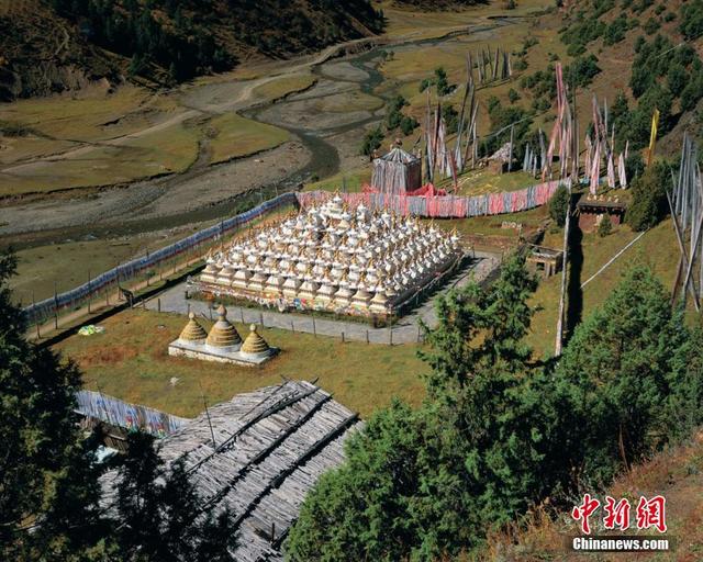 A scenic view of Ganzi Larima Shiban Cangzhai