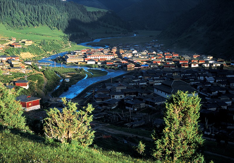 A scenic view of Ganzi Larima Shiban Cangzhai