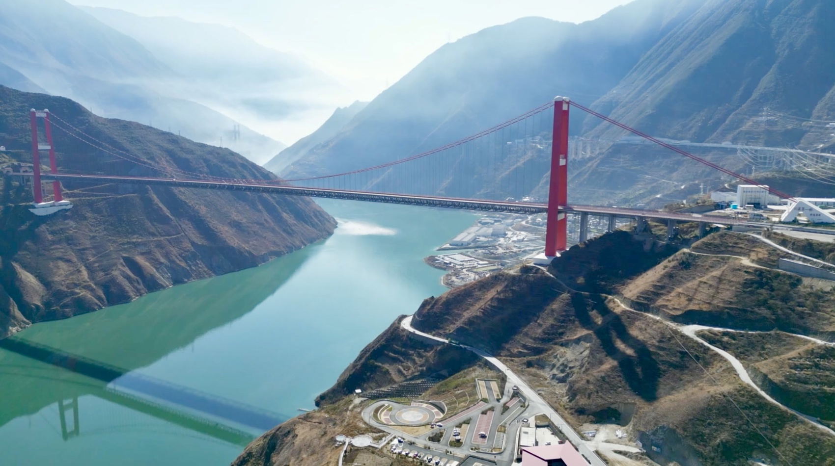 A scenic view of Ganzi Ludingqiao