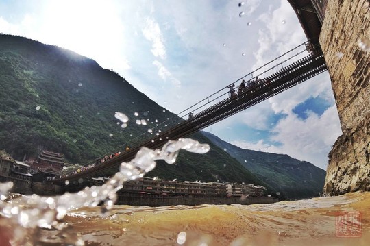 A scenic view of Ganzi Ludingqiao