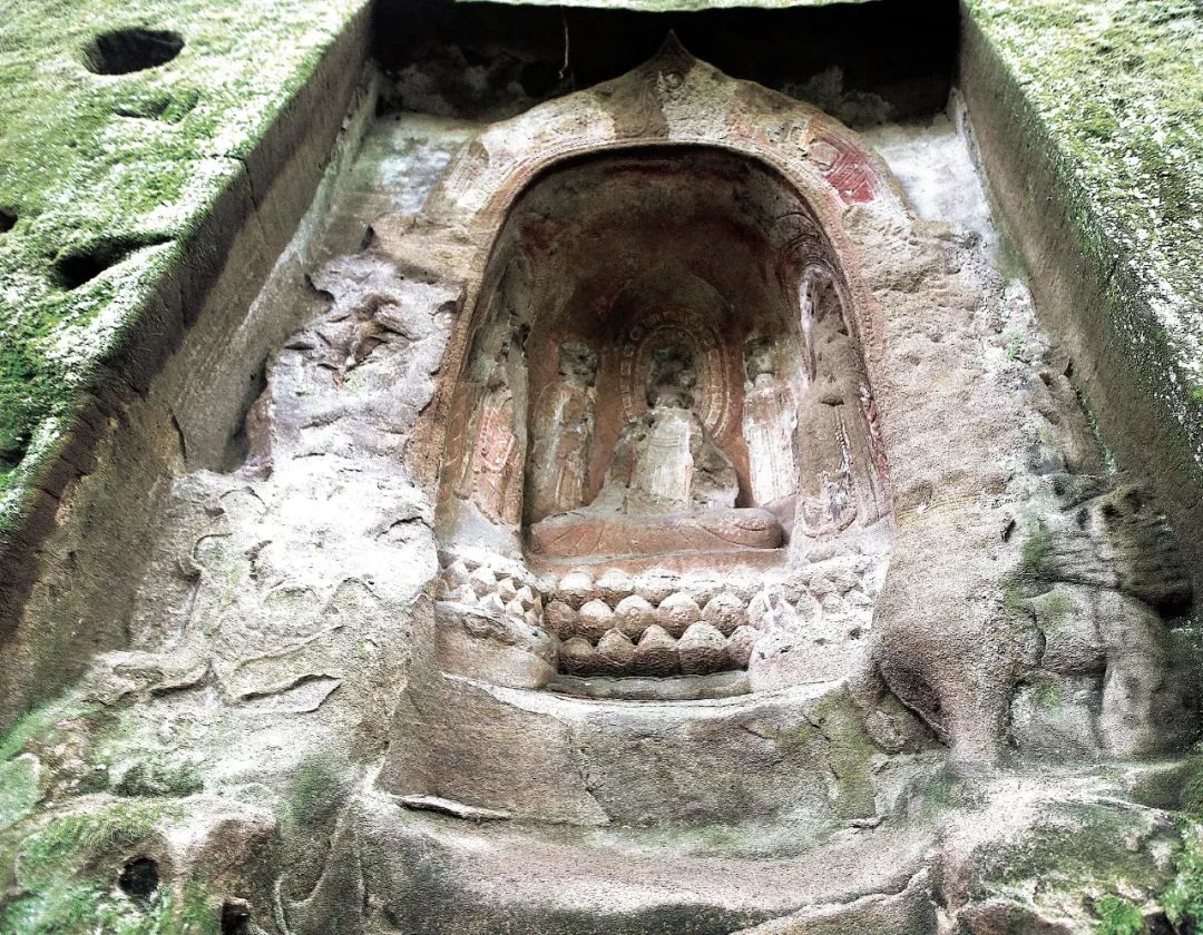 A scenic view of Guangan Chongxiangsi Moya Zaoxiang