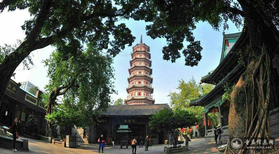A scenic view of Guangzhou Liurongsi Ta