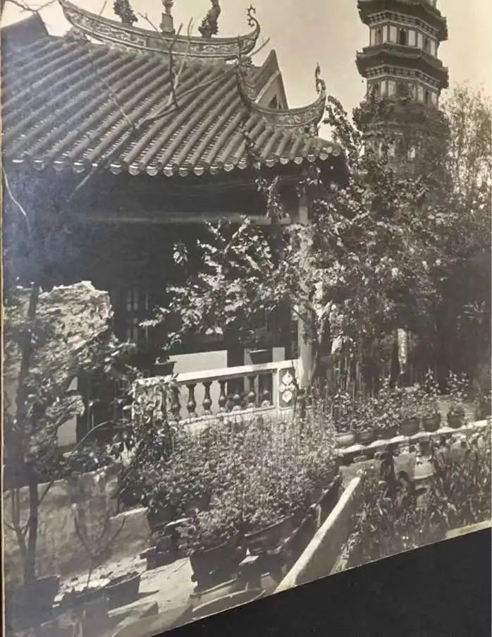 A scenic view of Guangzhou Liurongsi Ta