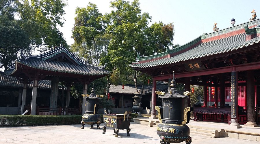 A scenic view of Guangzhou Nanhai Shenmiao