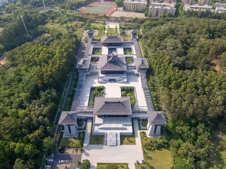 A scenic view of Guangzhou Nanhan Erling