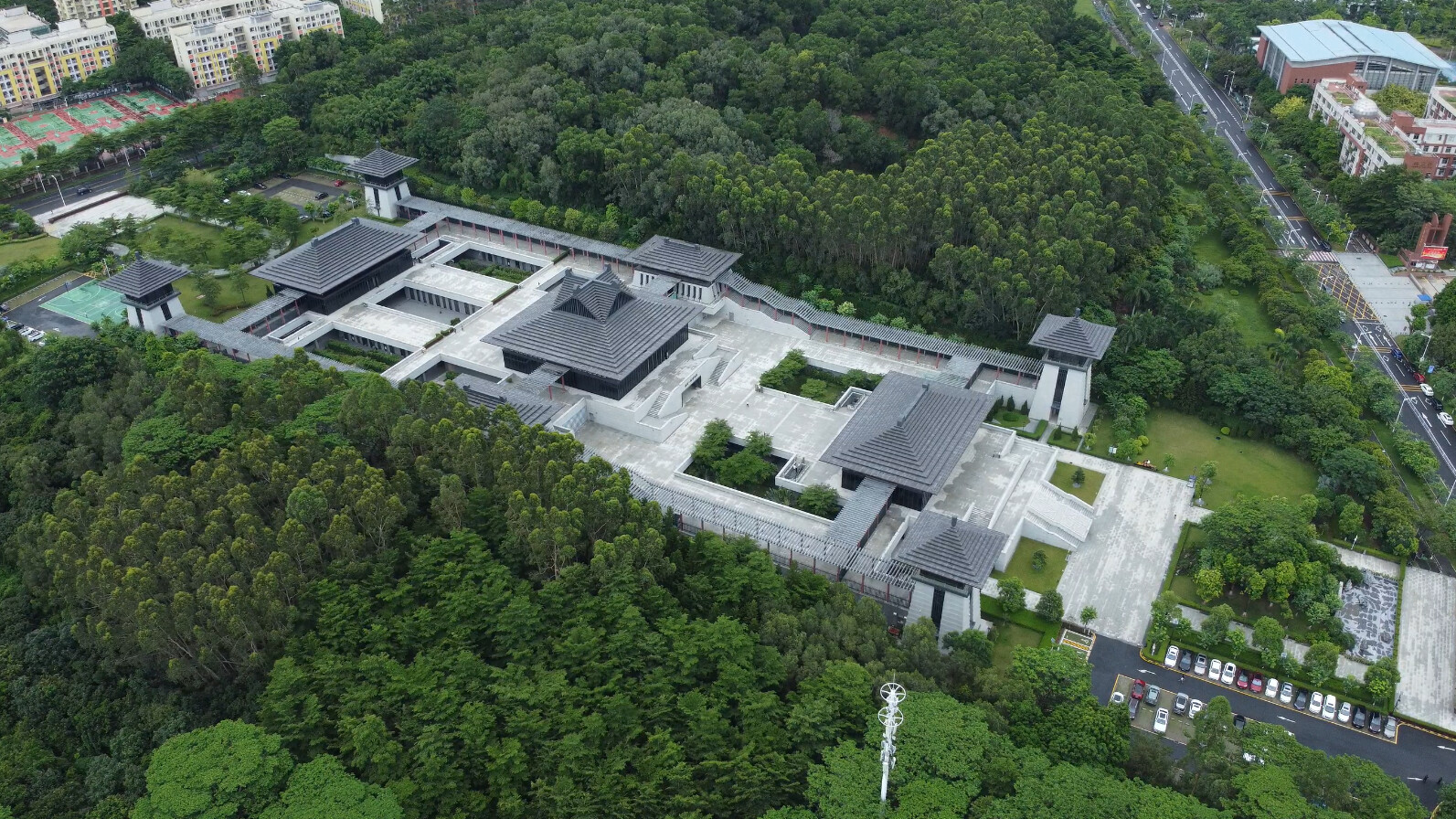 A scenic view of Guangzhou Nanhan Erling