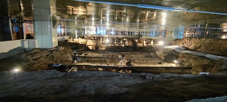 Exploring Guangzhou’s Nanyueguo Mugou Shuizha Yizhi: A Journey Through Ancient Culture