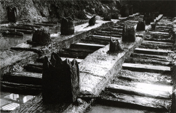 A scenic view of Guangzhou Qindai Zaochuan Nanyueguo Gongshu Wenwangmu