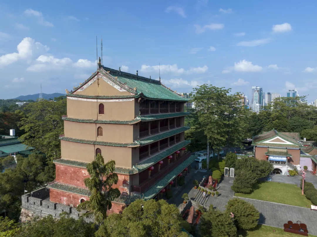 A scenic view of Guangzhou Zhenhailou Mingchengqiang