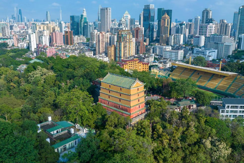 A scenic view of Guangzhou Zhenhailou Mingchengqiang