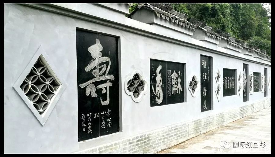 A scenic view of Guilin Baishouyan Shike