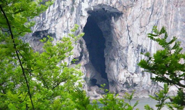 A scenic view of Guilin Fuziyan Yizhi