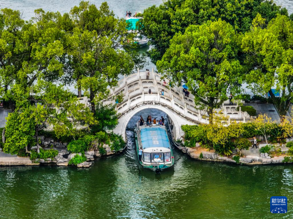 A scenic view of Guilin Lewancun Gujianzhuqun