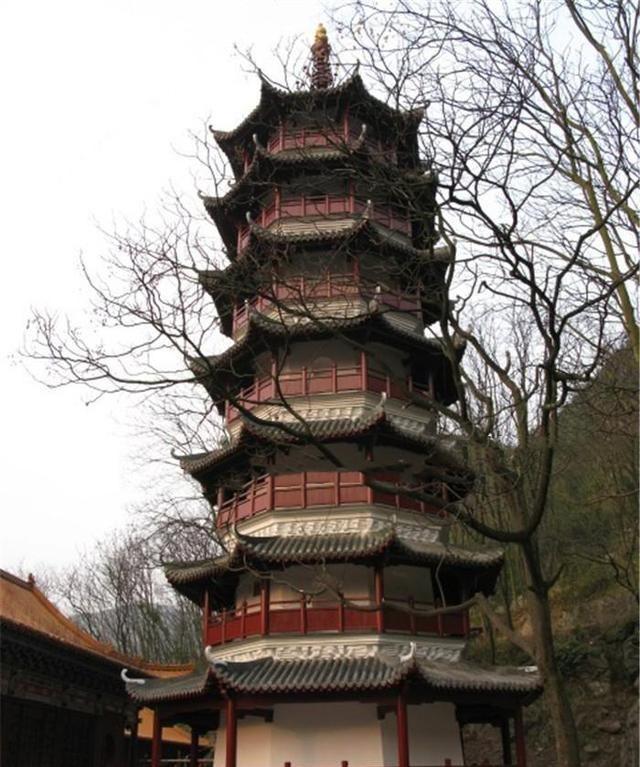 A scenic view of Guilin Xiangshansi Taqun Yu Shike